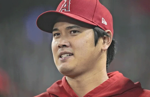 WBCチームで移動中の新幹線。周りのチームメイトがスーツの中、オオタニサンが私服だった理由がイケメンすぎる……