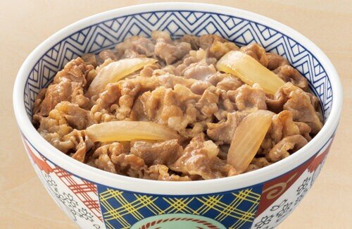 【悲報】吉野家、牛丼並盛など値上げを発表「原材料価格高騰や物流費、人件費の上昇の影響を受け」