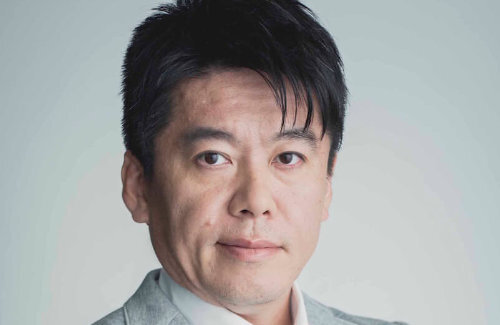 【画像】ホリエモンこと堀江貴文さん、「アニメも大人気のあの漫画」最新刊に感動して乙女心全開で作者に突撃するも無視されてしまうｗｗｗｗｗ