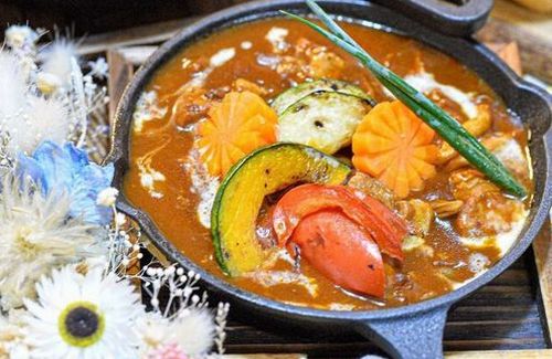 【画像】いつも「美麗な映え料理写真」をインスタに上げ続けた女性の冷蔵庫、凡人とはレベルが違いすぎた！！　→　これはｗｗｗｗｗ