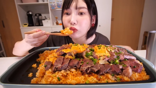 大食い美人YouTuber・木下ゆうかさん、コメントでめちゃくちゃ煽られてしまう・・・