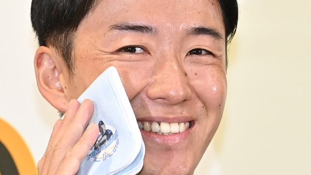 ハンカチ王子・斎藤佑樹氏（35）、ハンカチ店の店主に！「ハンカチと自分の気持ちが繋がっていた。ハンカチに感謝の気持ち」