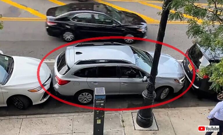 この状態から？ギリギリに縦列駐車した状態からぶつけることなく車を移動、驚きのテクニック