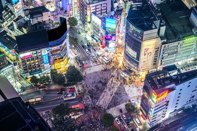 渋谷で外国人路上飲みが増加。路上飲酒ゼロ宣言としてパトロール強化するも……