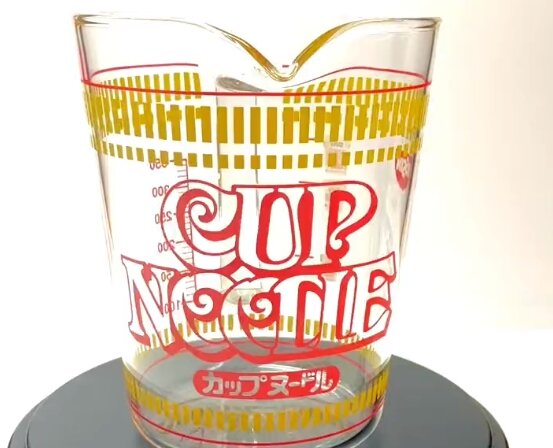 日清が「カップヌードル専用計量カップ」を発売！！ Xでバズった商品が実現
