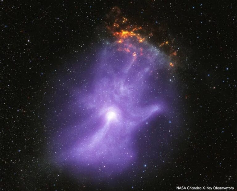 宇宙に浮かび上がる幽霊のような手。NASAのX線望遠鏡がとらえたパルサー星雲の磁場構造