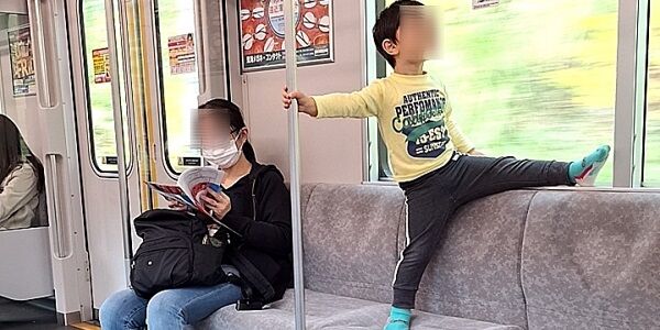 ？？「電車にマナーの悪いガキがいた！晒すからみんなで批判しよう！」（ﾊﾟｼｬｯ → 予想外の展開になってしまう・・・