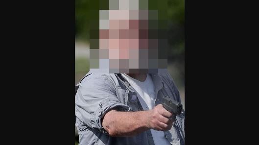 環境活動家を射殺した老人ドライバー、あまりにイケオジすぎる