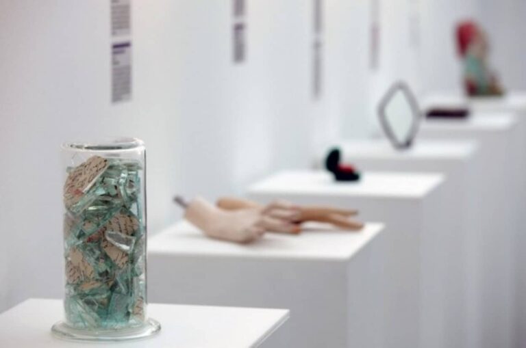 愛の終焉。別れた恋人との思い出の品が展示されている「失恋博物館」