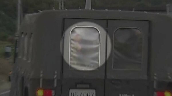 フジテレビ「自衛隊員が報道陣に中指立てたあああ！これが証拠だあああ！」→判別不能すぎると話題に