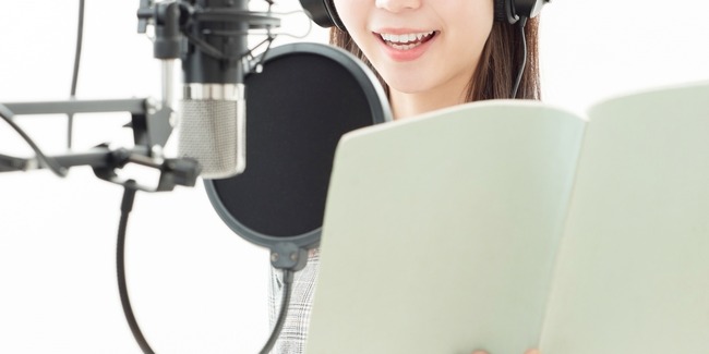 X民「CMとか町中のモニタ広告とか、ありとあらゆる女性の声が『アニメ声』ばかりで耐えがたい」