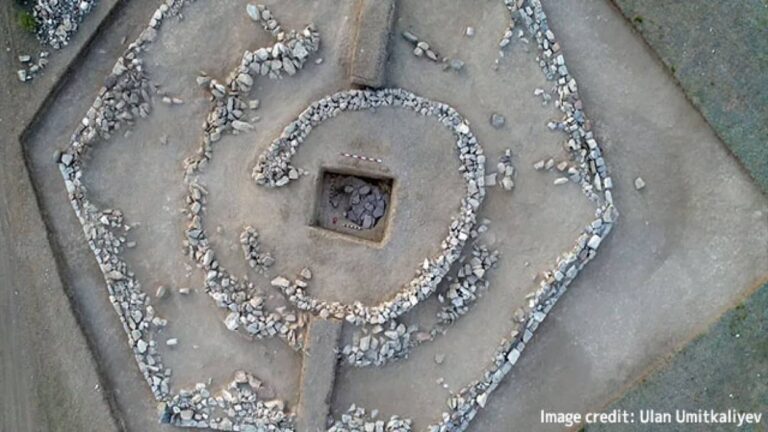 これまでに発見されたことのない青銅器時代の六角形ピラミッドが発見される