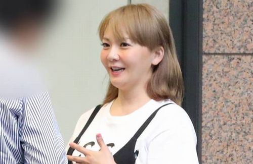 【画像】華原朋美さん(49)、6年ぶりのコンサートツアー開催！　ぽちゃ可愛い貫禄のお姿で堂々と歌い切る