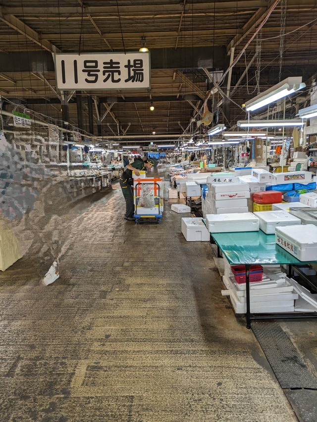 【画像】VIPPERが塩竈の朝市に来た(海)
