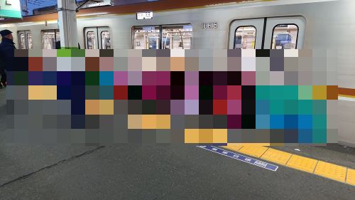 【東武東上線】電車の車体に巨大なラクガキをする猛者、現る