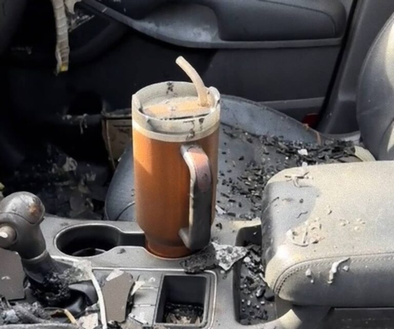 車が炎上するもタンブラーだけが無事だったことをSNSに投稿したところ、タンブラー会社が車を贈呈