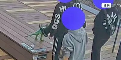 【人生終了】数億かけて製作された恐竜モニュメントを破壊した高校生のクソガキ、書類送検…さらに修復費用も請求へ