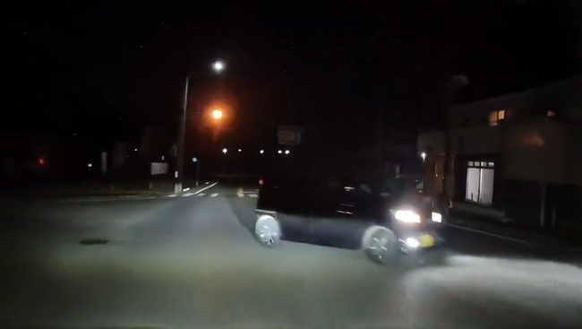 煽りレベル100のえぐすぎる煽り運転の動画がヤバイと話題に「その場でUターンしてきて・・・」