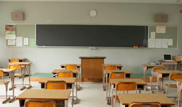 日本の学校、終わる