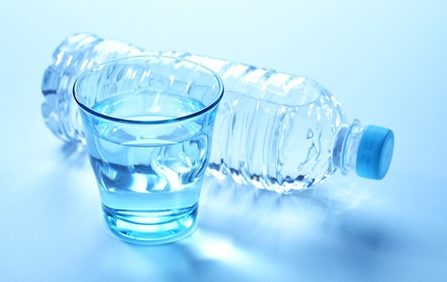 「水を飲めない子ども」が急増中！？中学生にアンケートをとると意外な原因が明らかに・・・