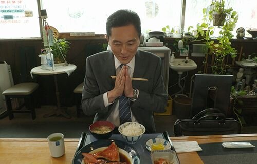 【素敵】ドラマ『孤独のグルメ』店探し班、他のTV取材班と圧倒的な格の違いを見せつけて大絶賛！　「店の使用を依頼する時は必ず◯◯◯する」