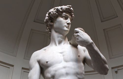 【衝撃事実】「ギリシャ彫刻の男性像は筋肉ムキムキなのに、何故ちん◯んだけは皮付きで小さいのか？」　→　まさかの理由が有識者によって判明ｗｗｗｗマジかｗｗｗｗｗ