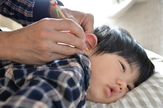 医学会「耳の穴かっぽじってよく聞け。マジで耳掃除はするな」