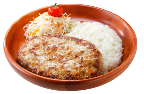 びっくりドンキーのハンバーグに牛の毛の束が混入し客がびっくりする事件発生