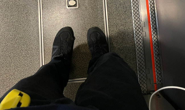「新幹線の指定席とったのに、気持ちよさそうに寝てる他人がいる。どうしよう」 → 衝撃の展開にｗｗｗｗｗ