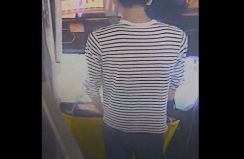 音ゲー筐体を蹴飛ばし破損させた男にゲーセンブチギレ！防犯カメラの映像を公開「下半分が丸々交換になる可能性ある」