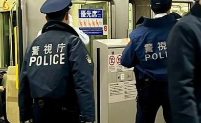 渋谷駅で刃物振り回し事件発生か　警察がさすまたを持って出動