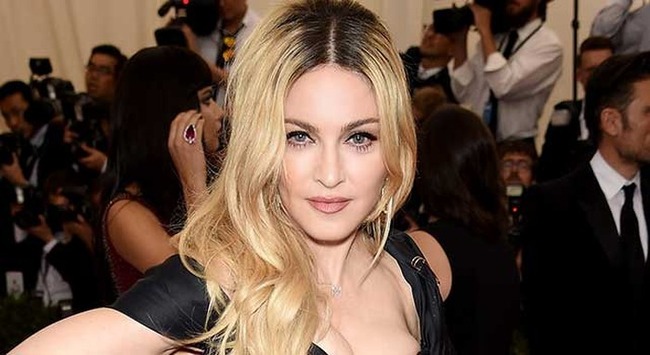 マドンナさん、世界ツアーでヤバいダンスを披露し外国人を困惑させてしまう・・・