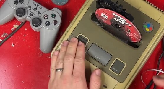 もしも任天堂からプレイステーションがそのまま発売してたらこうなった？ まさかすぎる形で海外ニキが任天堂PSを制作
