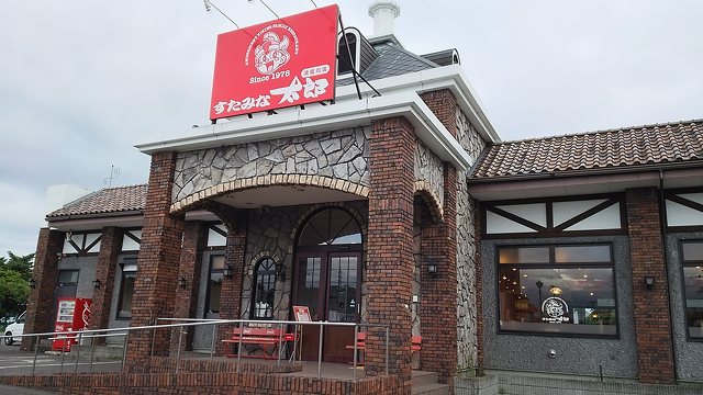 食べ放題店『すたみな太郎』で提供されているカルビ肉の画像が衝撃的すぎて2万いいね