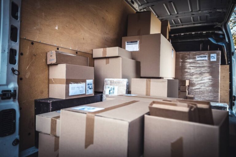 隣人の荷物を代わりに預かったことある？17個もの荷物が届いたんだけどこれってどうよ