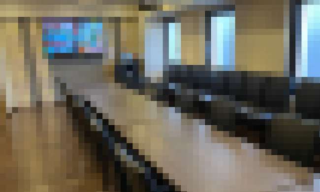 一人でカラオケに来たオタクさん、とんでもない部屋に通されて部屋を五度見してしまうｗｗｗｗｗ