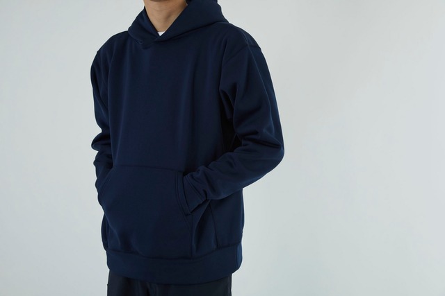 【大炎上】アパレルメーカー「3990円のスウェットより33000円で生地の良いスウェットを買ったほうが安い。これが分からない人には……」