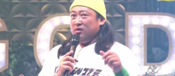 【動画あり】ロバート秋山さん、このタイミングで「性欲に負け不祥事を起こすのを防ぐ歌」を熱唱ｗｗｗｗ