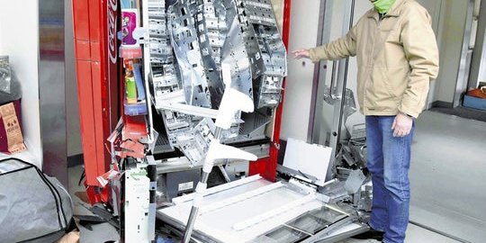 自販機破壊デマの『読売新聞』が記事をこっそり削除、謝罪も訂正もせず逃亡し大炎上