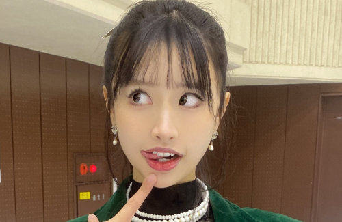モデル・藤川らるむさん「成人式は振袖じゃなくてもいいんだよ❤︎」上半身スケスケ衣装で成人式に来てしまう