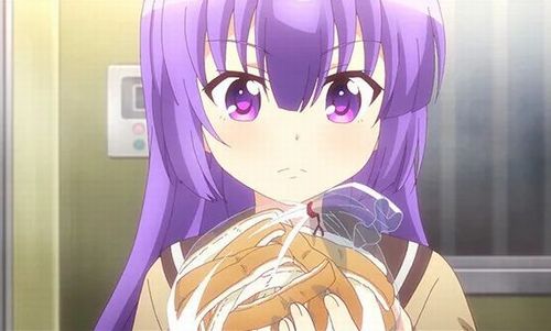 「サンドイッチ屋が大量のパンの耳を普通ゴミに出してた。全然食べられるのにもったいない！」パシャッ　→　地元に詳しい人が実は◯◯◯だと反論！納得しかない理由だった…