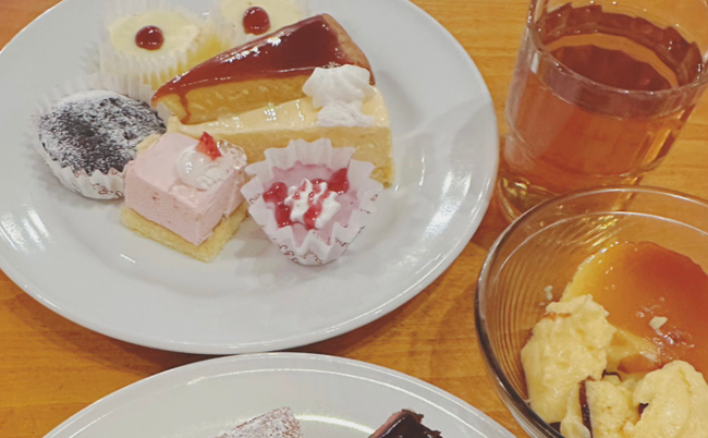 女子さん「食べ放題出禁になったんだけど意味が分からない」 → その理由が賛否両論に・・・