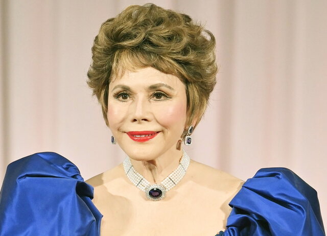 デヴィ夫人が『週刊文春』関係者らを刑事告訴！報道を受け「心は深く傷つき今でも全く癒えておりません」