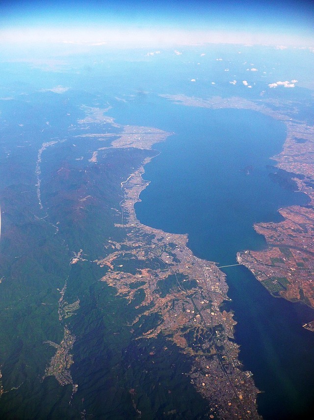 琵琶湖死体だらけでヤバイ「女性が琵琶湖に飛び込んだという通報を受け、琵琶湖の捜索をしたところ男性2遺体を発見、女性は見つからず」