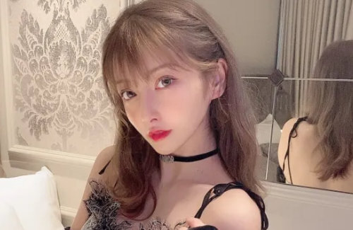 人気女性ユーチューバーさん、酔った勢いでイキり投稿連発「年収億だから黙れよばーか」「てか港区女子プライド高くね　きも」