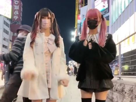 X民「女さんさあ、世間で『ぶつかりおじさん』とか言われてる現象の正体コレじゃねえの？？」