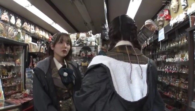 【放送事故】AKB48さん、生放送で店の許可を取らずに店内ロケをしてしまい店主をブチギレさせてしまう・・・