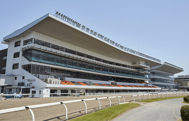 【地獄のはじまり】川崎競馬場で朝から晩まで3000円で酒飲み放題がはじまってしまう