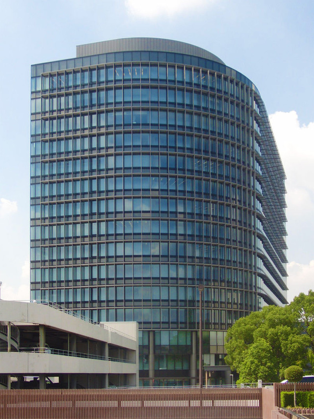 東京本社じゃない大企業を教えて