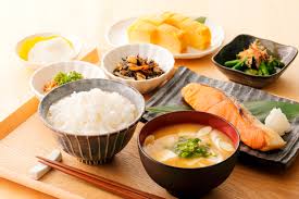 おいしそうな朝食を投稿しただけのデザイナー女性が叩かれてしまう。その理由がなんとも……